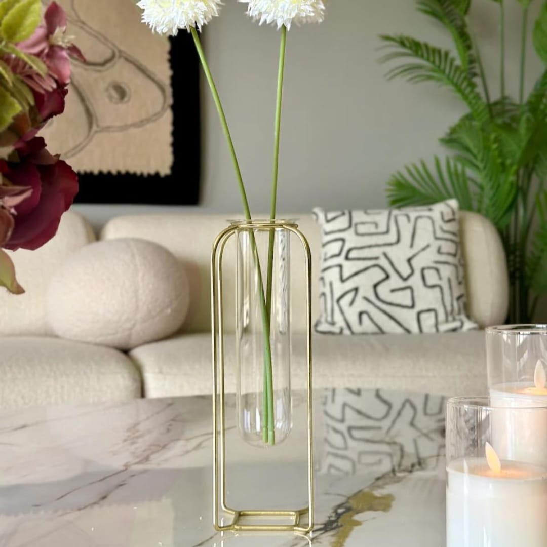 Premium Crystal Flower Holder – Perfect Centerpiece for Living Room Decor - Image 3
